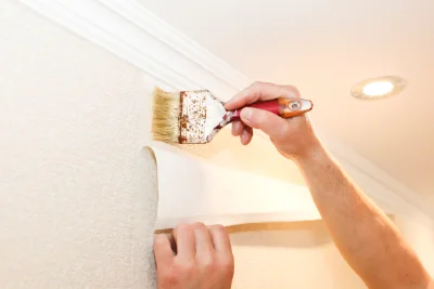 Pose de papier peint à Verquières — revêtements muraux et toiles de verre